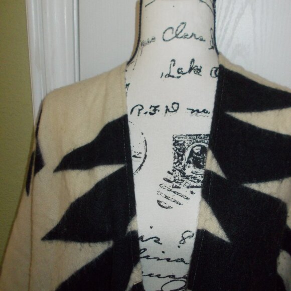 Billabong Boho Tribal Open Wrap - Picture 2 of 4